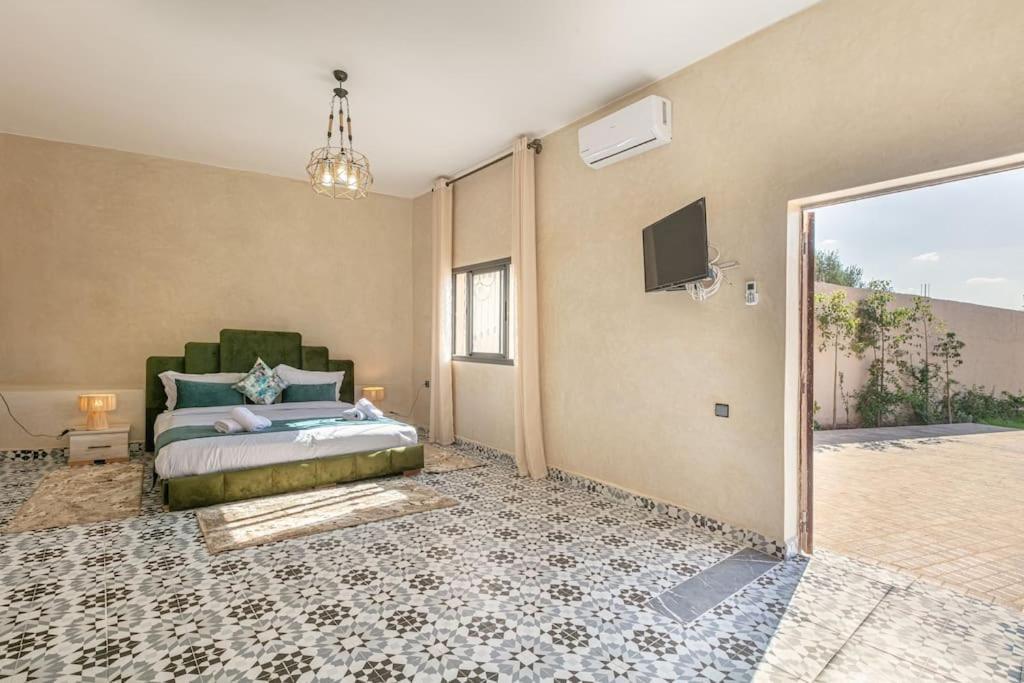 Villa Leila,Piscine , Grand Jardin, Jeux , Cuisiniere Марракеш Екстер'єр фото